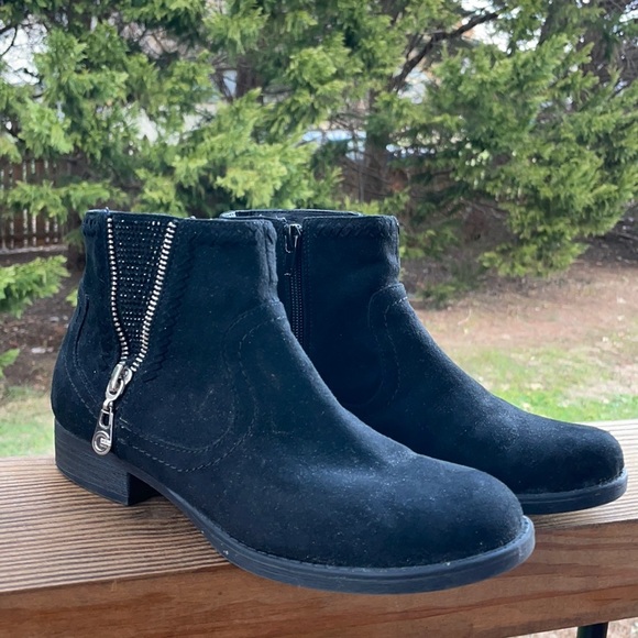 G by Guess Black Booties with zippers and sparkle detail size 6 - Picture 1 of 6